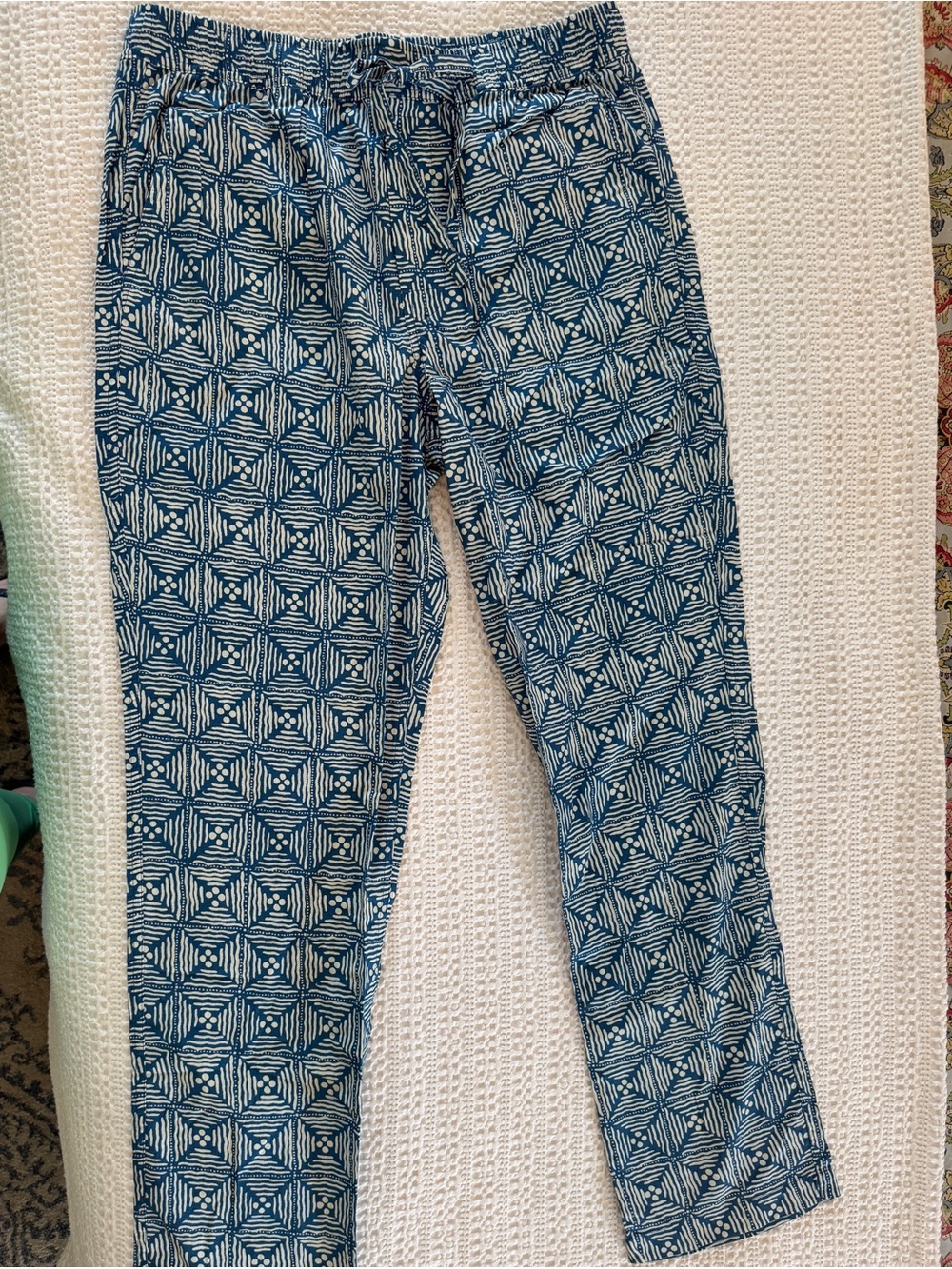 J.Crew Men’s Blue Geometric Print Drawstring Pants Medium